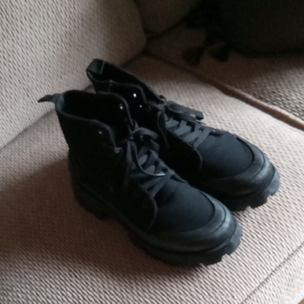 Black  Boots